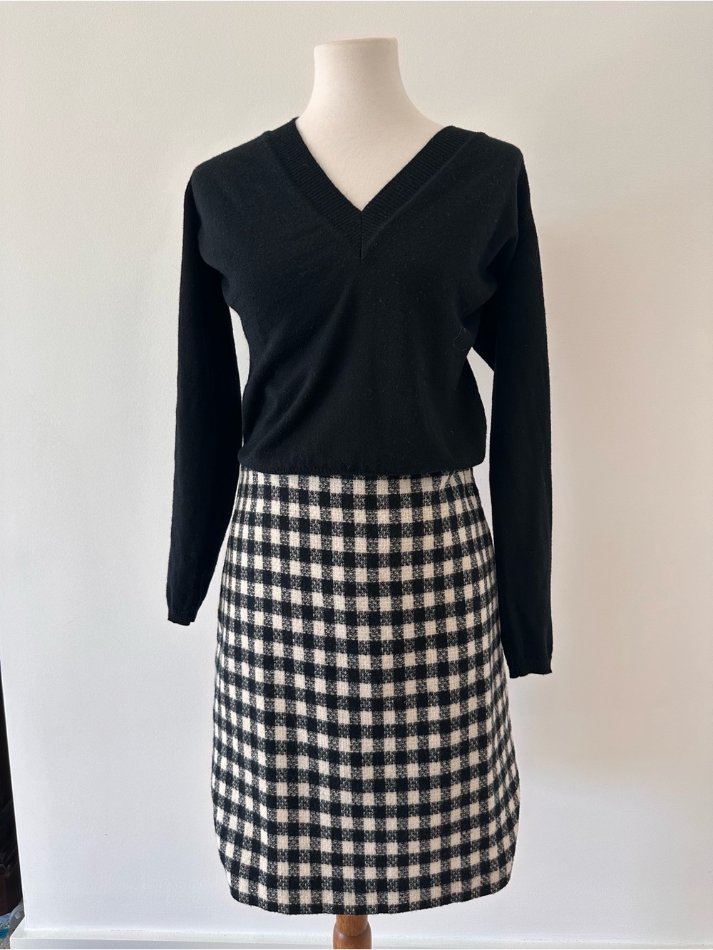 Talbots Wool Classic Black and White Gingham A-Line Knee Length Skirt Size 2